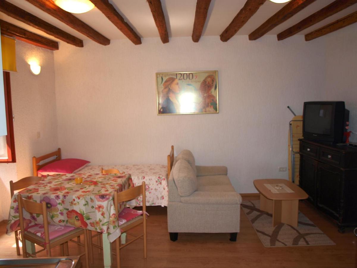 Apartment 52 Rovinj Extérieur photo